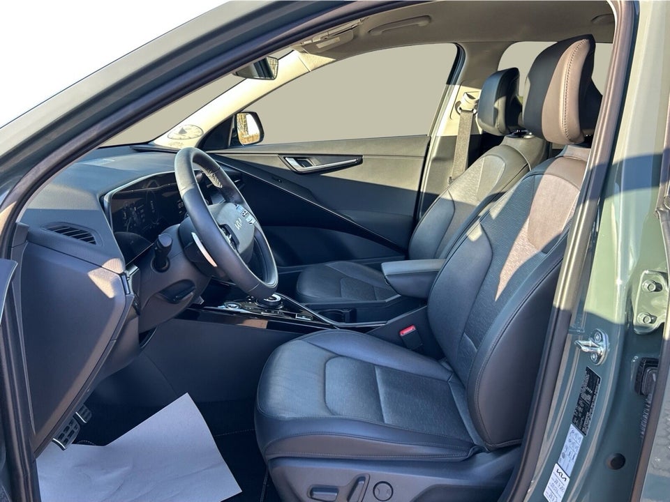 Kia Niro 64 EV Upgrade 5d