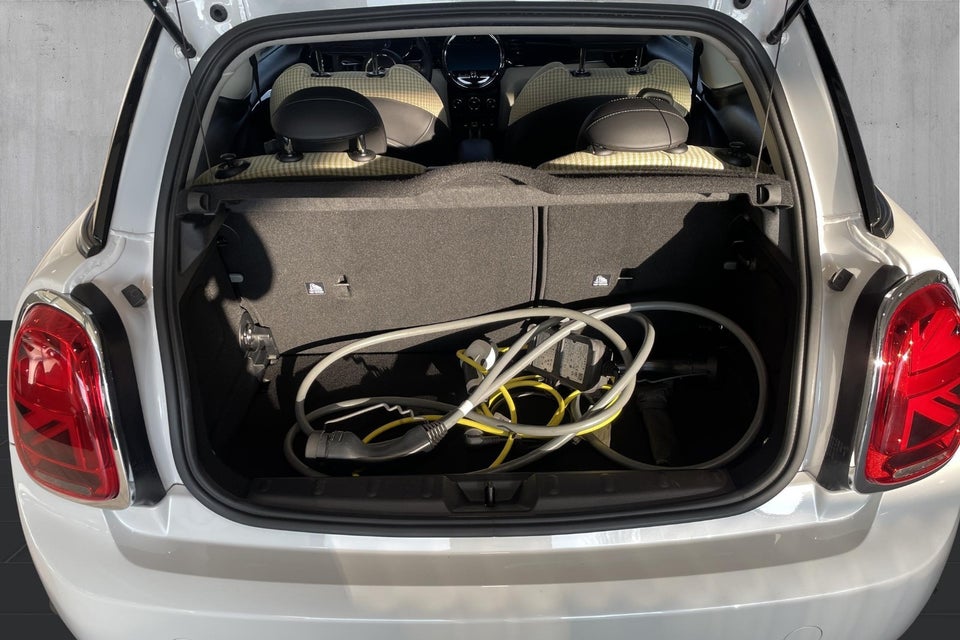 MINI Cooper SE Classic Trim 3d