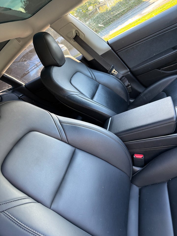 Tesla Model 3 Long Range AWD 4d