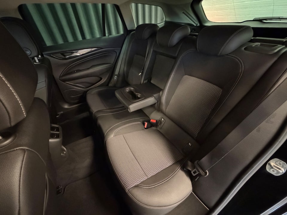 Opel Insignia 1,6 T 200 Dynamic Sports Tourer 5d
