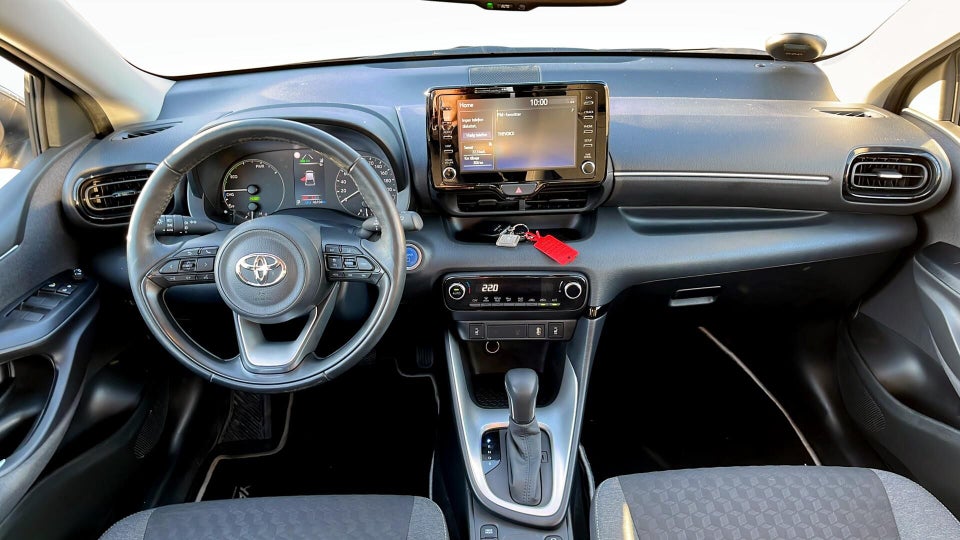 Toyota Yaris 1,5 Hybrid Active Tech e-CVT 5d