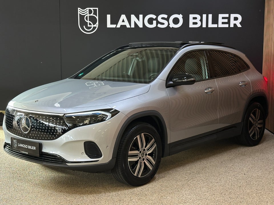 Mercedes EQA300 4Matic 5d