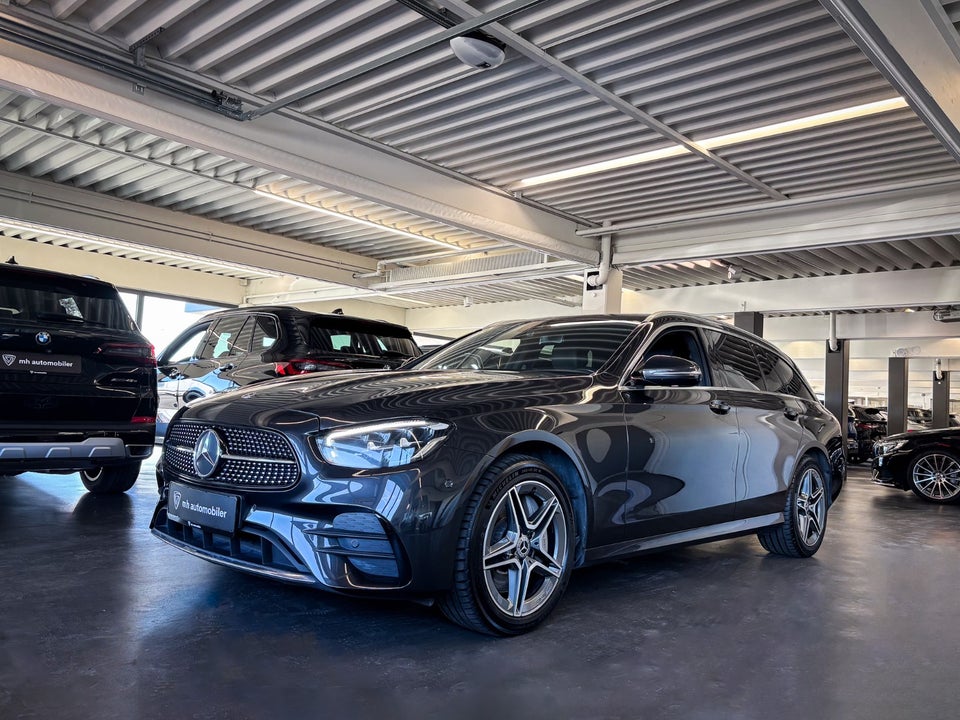 Mercedes E300 de 2,0 AMG Line stc. aut. 4Matic 5d