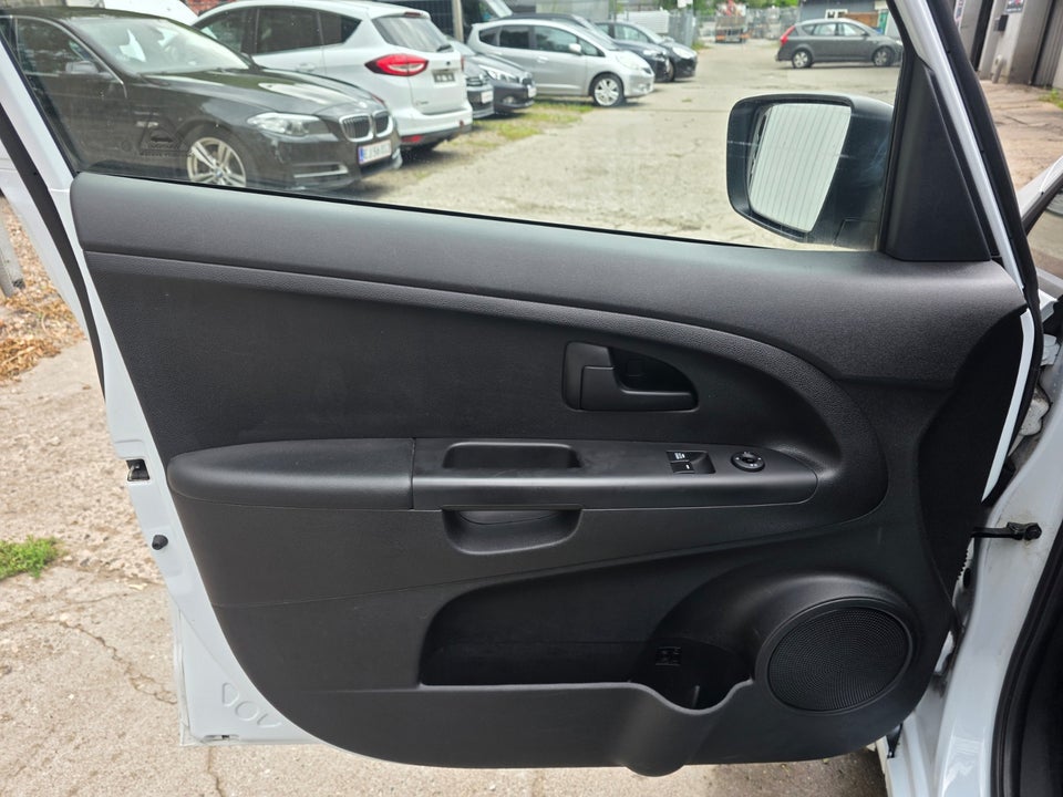 Kia Venga 1,6 CVVT Attraction 5d