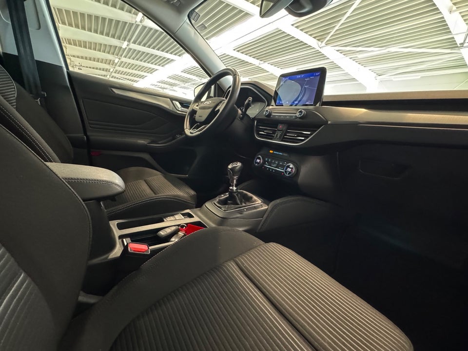 Ford Focus 1,0 EcoBoost Titanium Business stc. 5d
