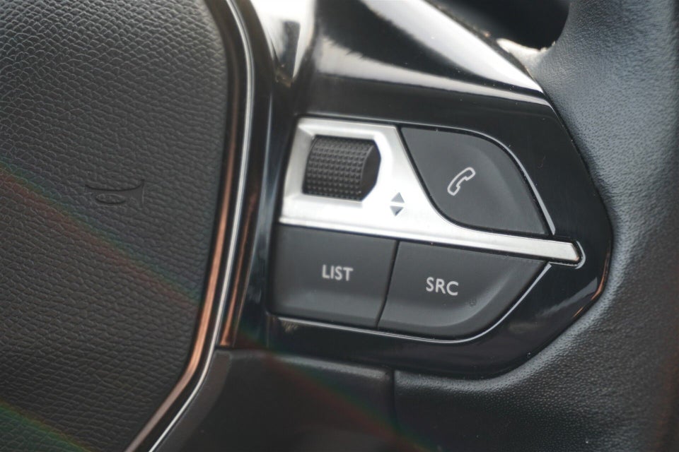 Peugeot 208 1,2 PureTech 100 Evolution 5d