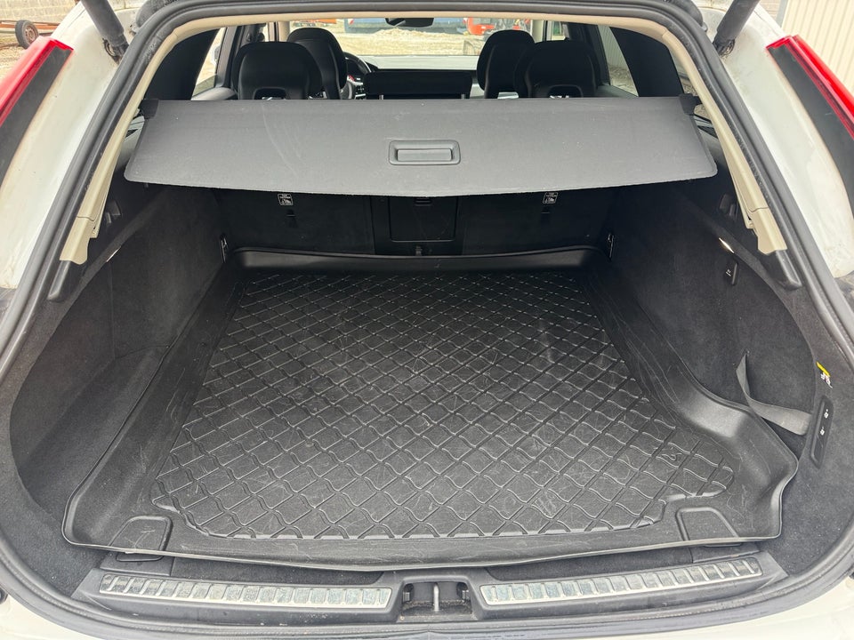 Volvo V90 2,0 D4 190 Momentum aut. 5d