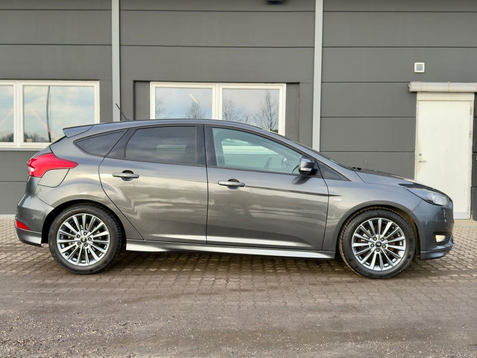 Ford Focus 1,0 SCTi 125 ST-Line 5d