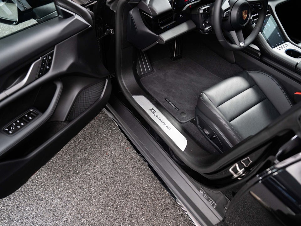 Porsche Taycan 4 Performance+ Cross Turismo 5d