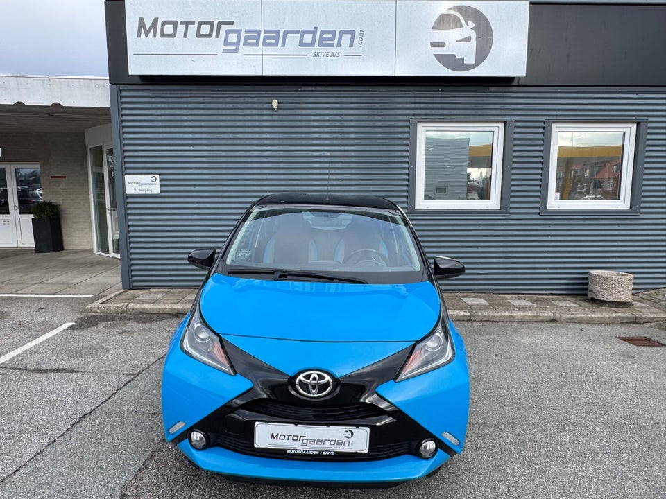Toyota Aygo 1,0 VVT-i x-press 5d