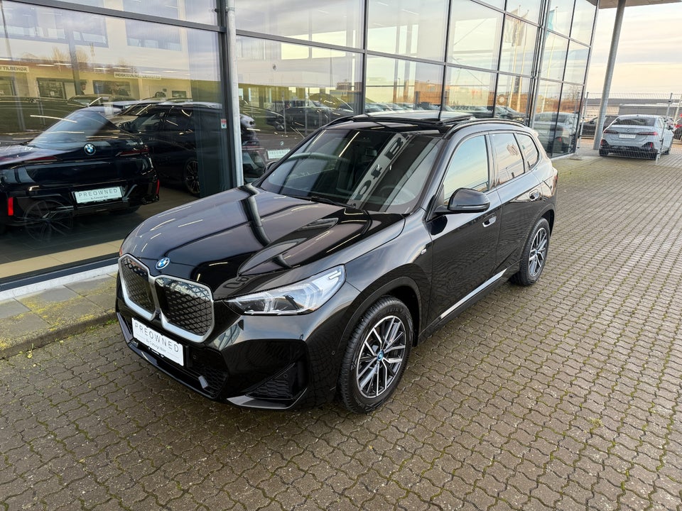 BMW iX1 eDrive20 Fully Charged M-Sport 5d