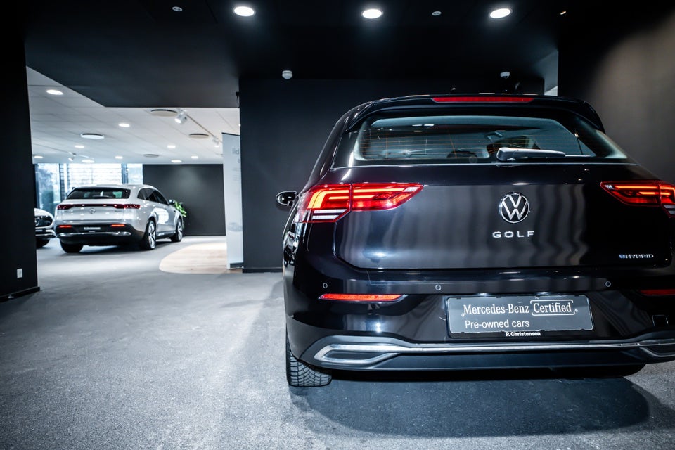 VW Golf VIII 1,4 eHybrid Style 75 Years Edition DSG 5d