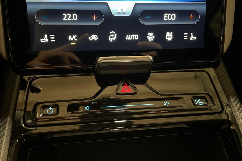 Ford Explorer 82 Premium Extended Range 5d