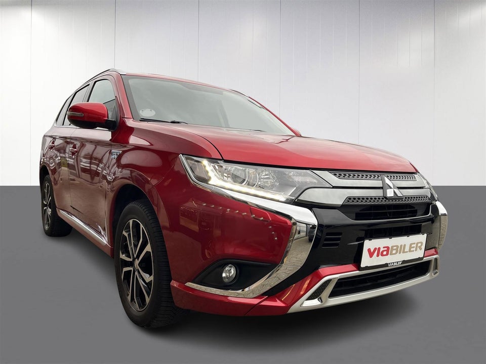 Mitsubishi Outlander 2,4 PHEV Inform+ CVT 4WD 5d