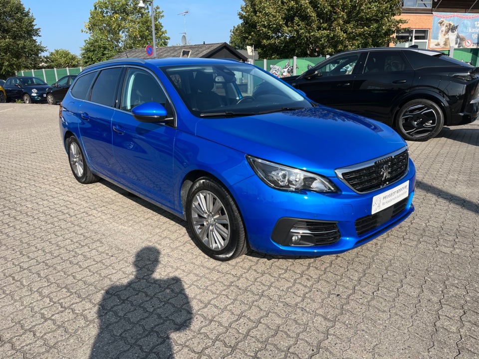 Peugeot 308 1,5 BlueHDi 130 Special Pack 5d