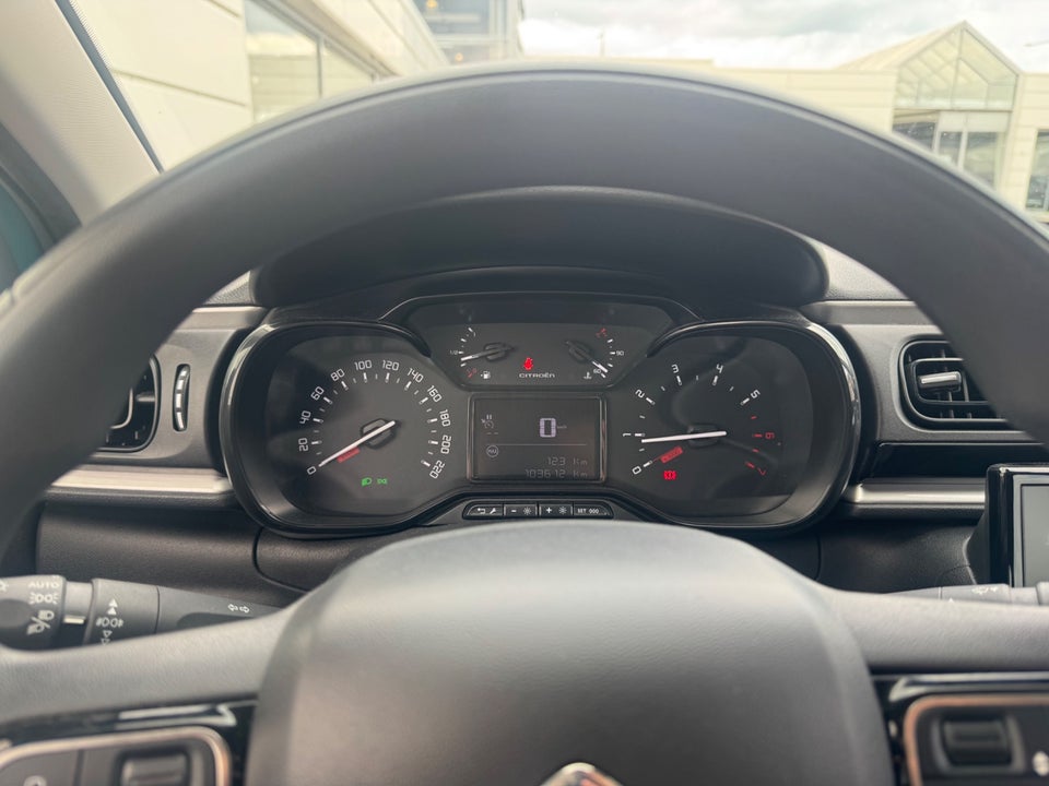 Citroën C3 1,2 PureTech 83 Shine 5d