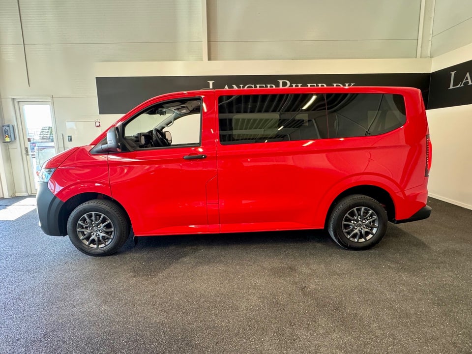 VW e-Caravelle 64 Basis SWB