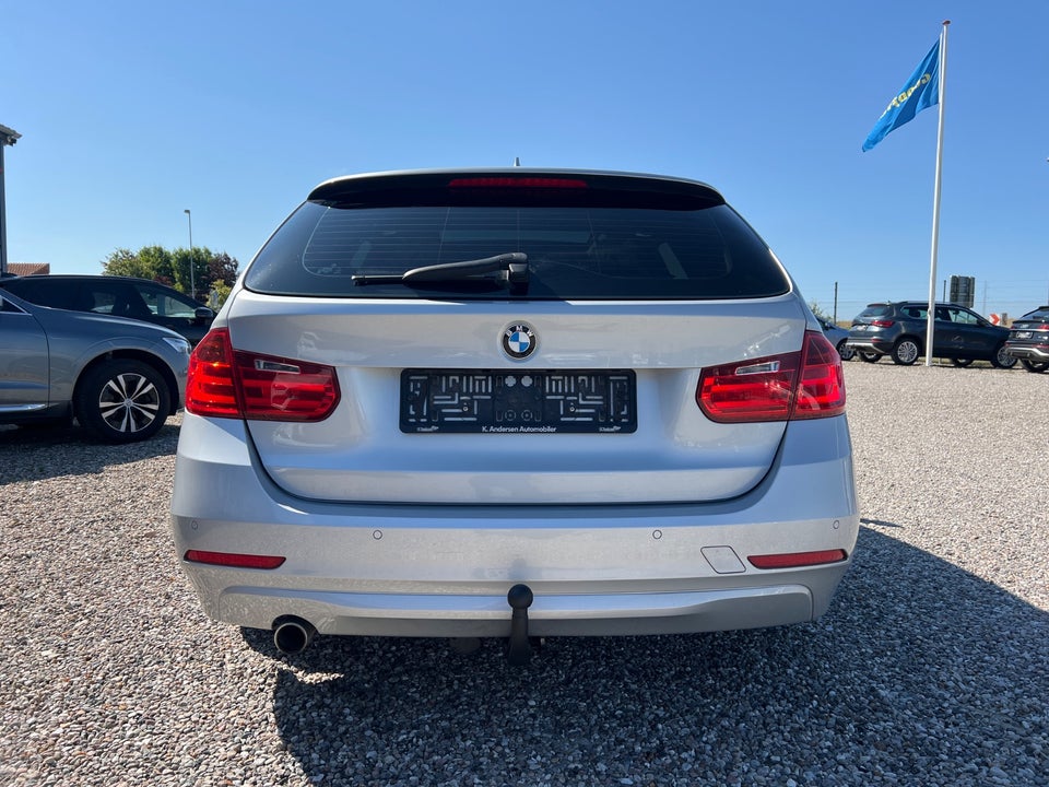 BMW 320d 2,0 Touring aut. 5d