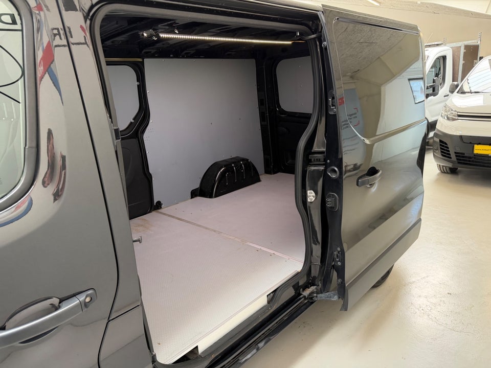 Renault Trafic T29 2,0 dCi 145 L2H1 EDC