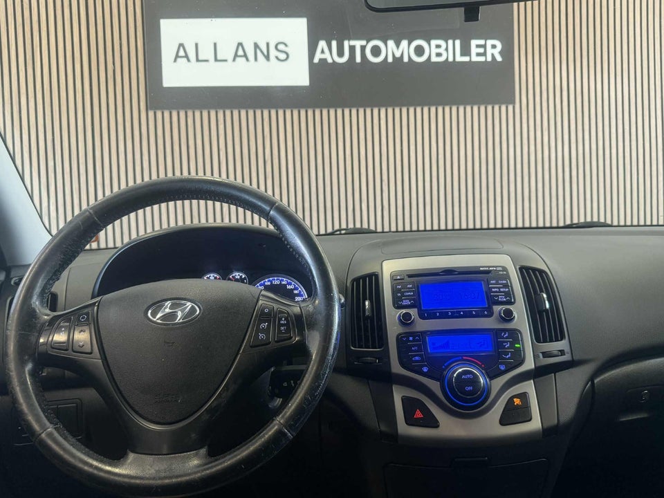 Hyundai i30 1,6 CRDi 90 Blue Drive CW 5d