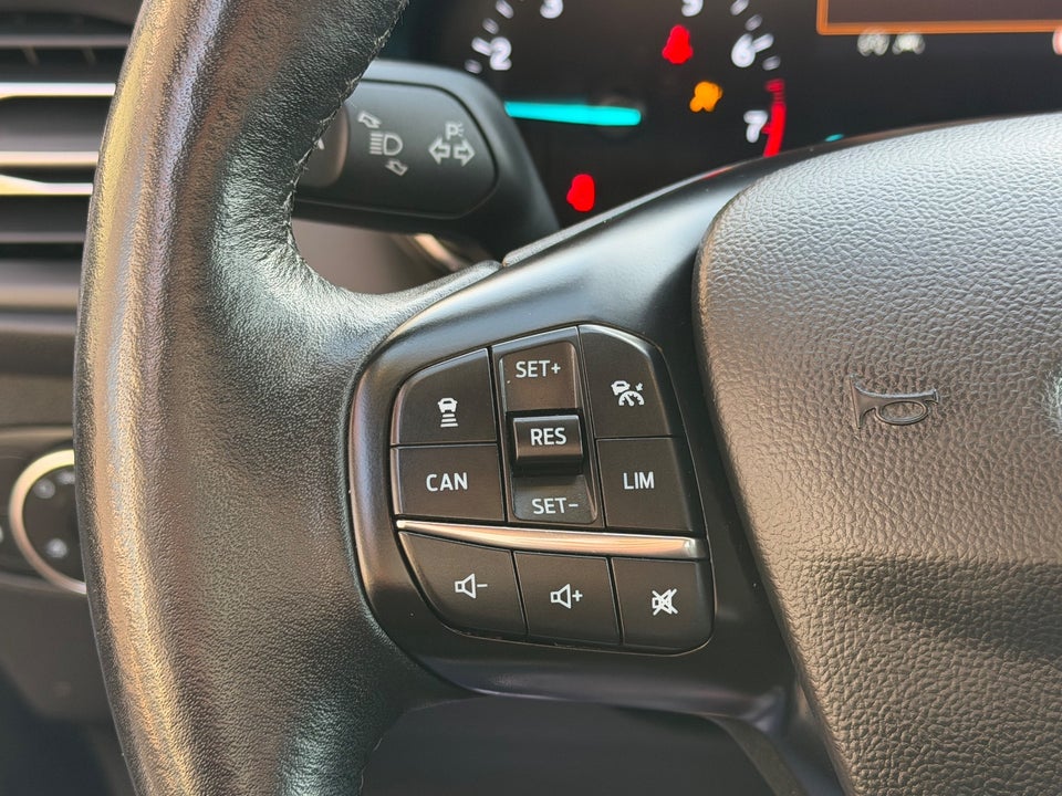 Ford Focus 1,0 EcoBoost mHEV Titanium stc. 5d