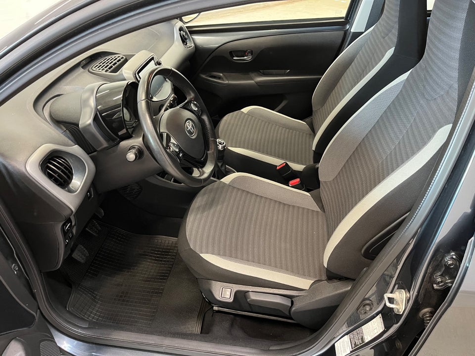 Toyota Aygo 1,0 VVT-i x-pression 5d