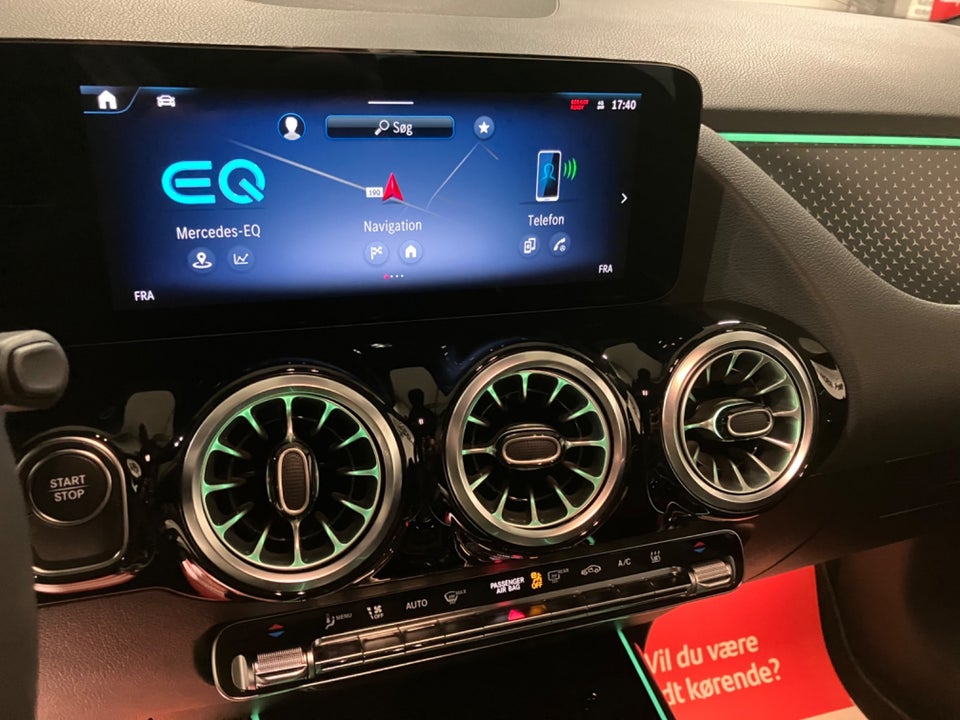 Mercedes EQA300 Progressive 4Matic 5d