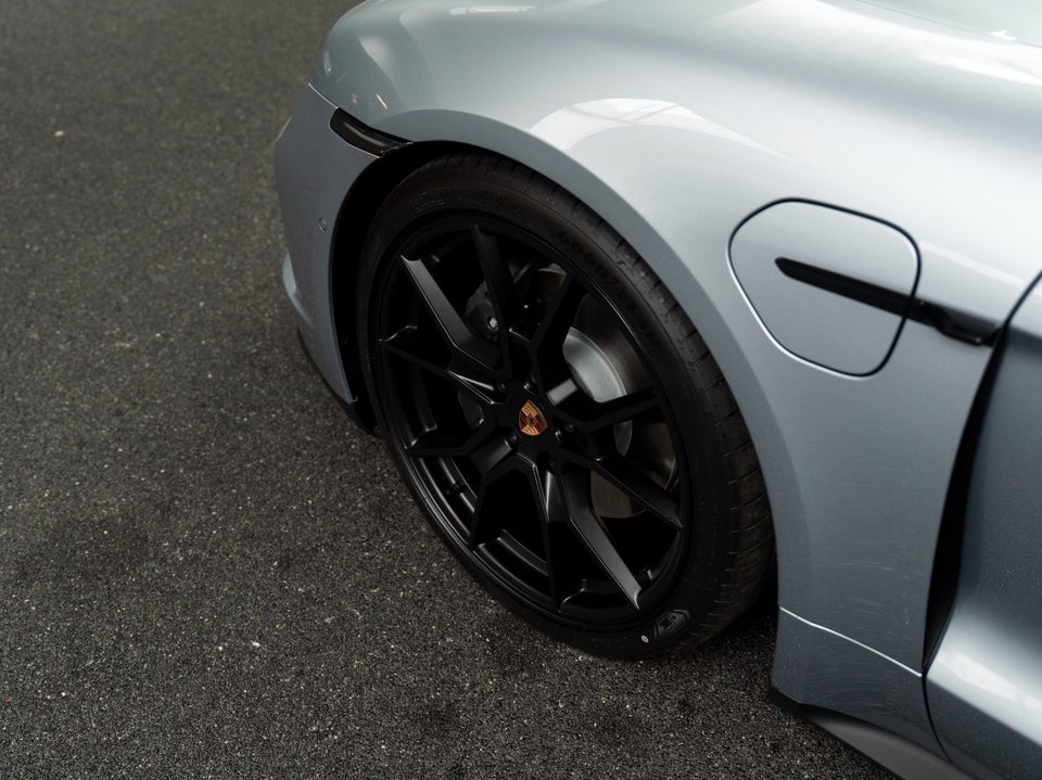 Porsche Taycan Performance+ Black Edition Sport Turismo 5d