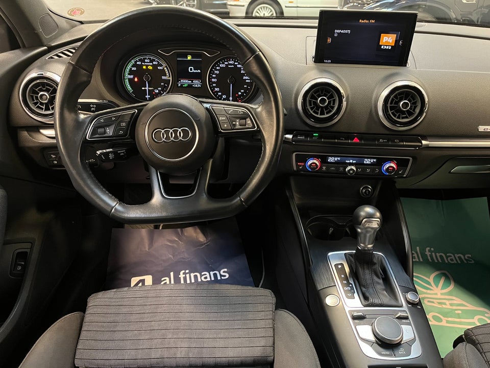 Audi A3 1,4 e-tron Sportback S-tr. 5d