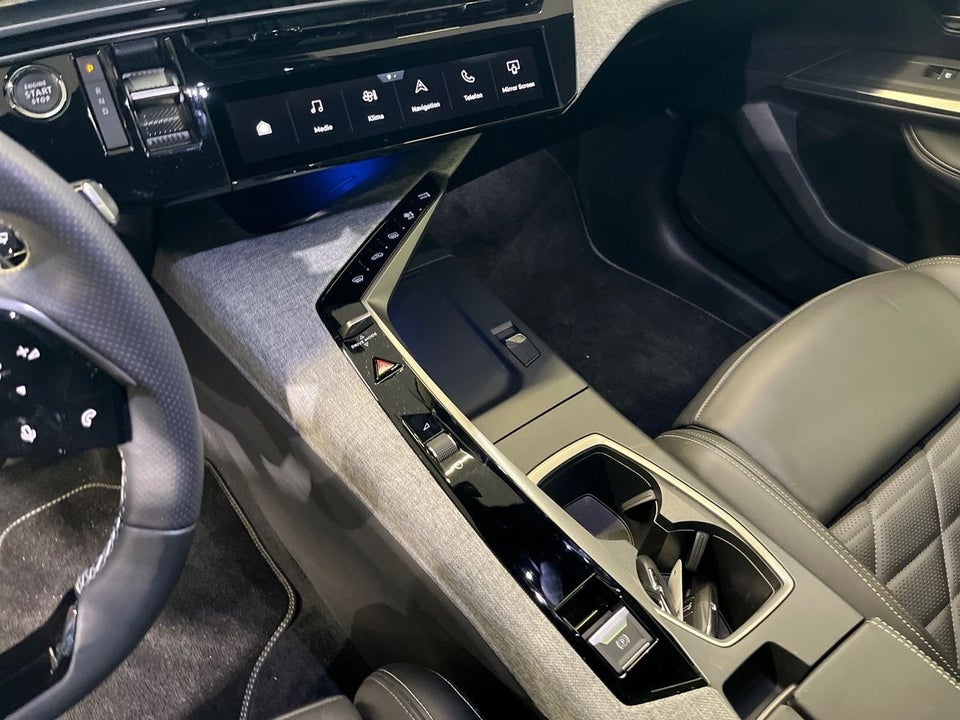 Peugeot e-5008 77 GT Pack 7prs 5d