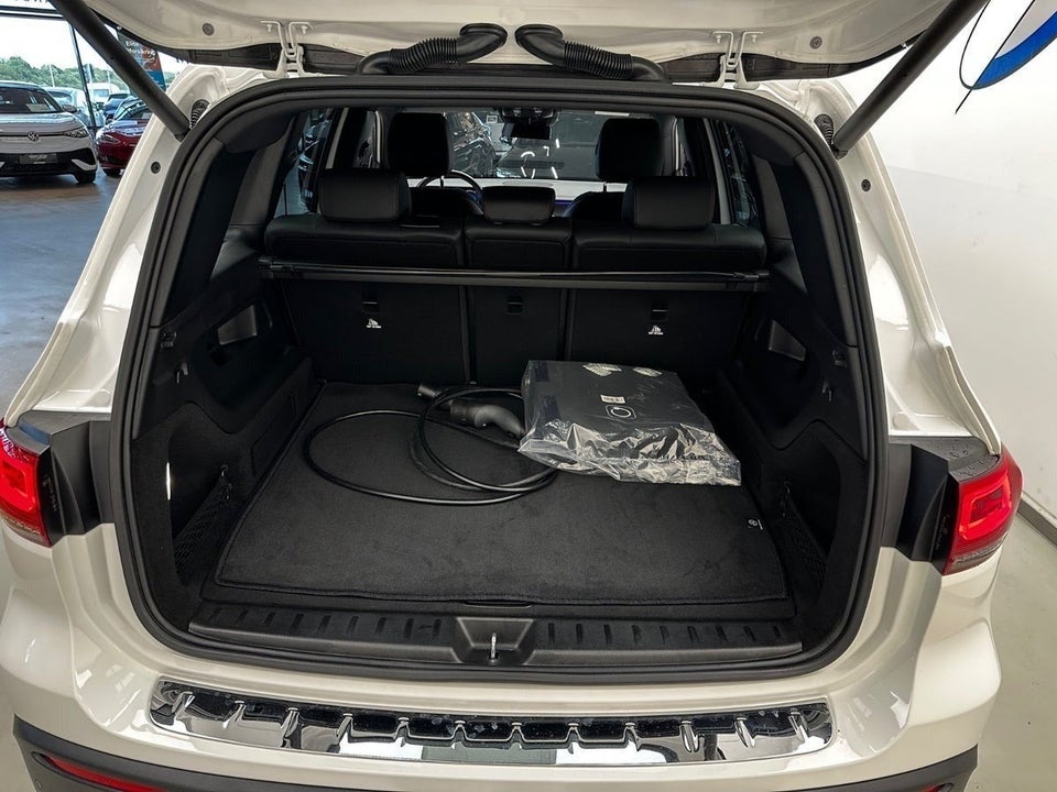 Mercedes EQB350 AMG Line 4Matic 5d