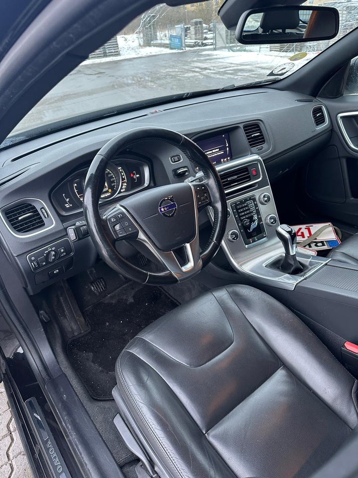 Volvo V60 2,0 D4 190 Momentum 5d