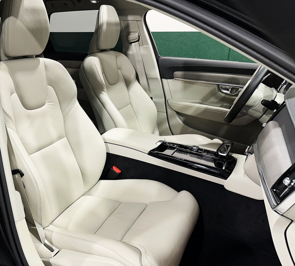 Volvo V90 2,0 T6 ReCharge Ultimate Dark aut. AWD 5d