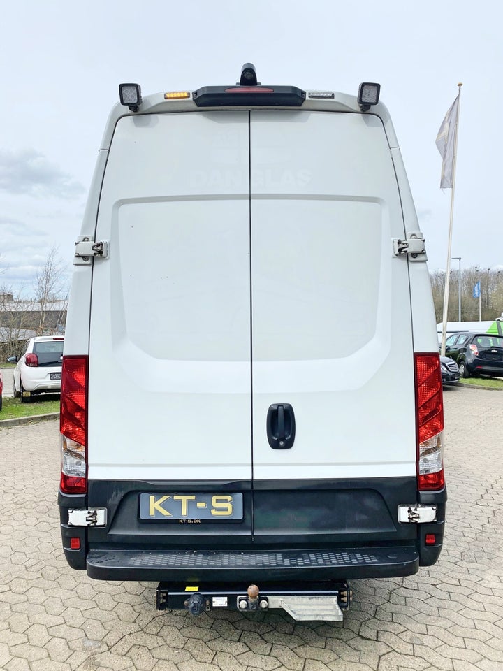 Iveco Daily 2,3 35S16 18m³ Van AG8