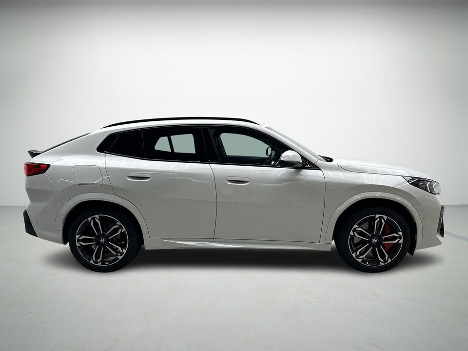 BMW iX2 xDrive30 M-Sport 5d