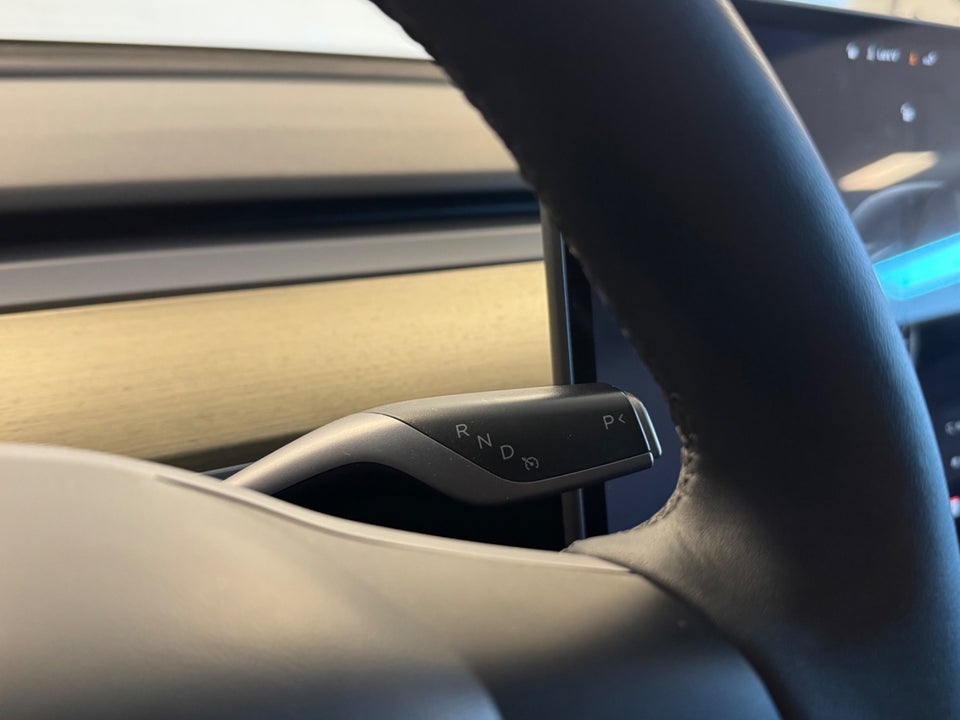 Tesla Model Y RWD 5d