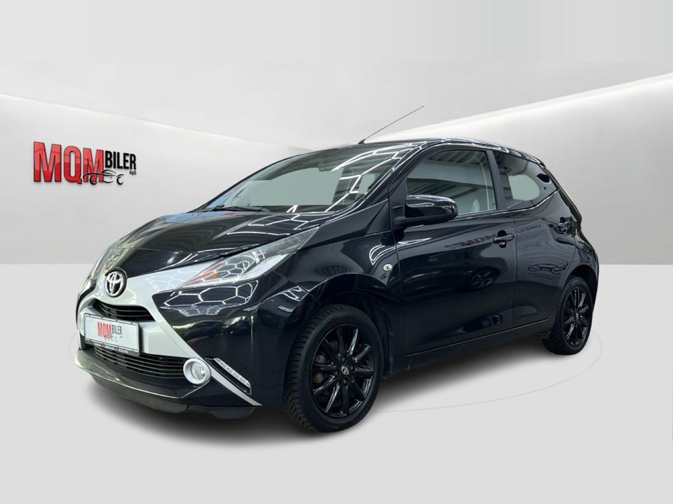 Toyota Aygo 1,0 VVT-i x-black 5d