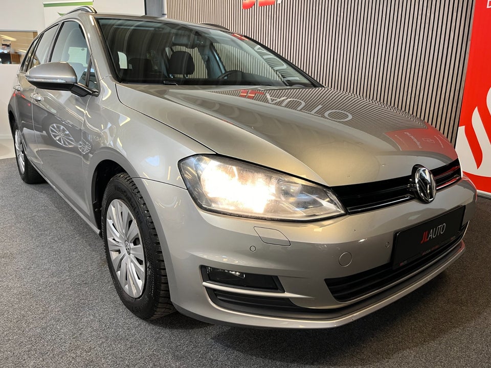 VW Golf VII 1,2 TSi 105 Trendline Variant BMT 5d