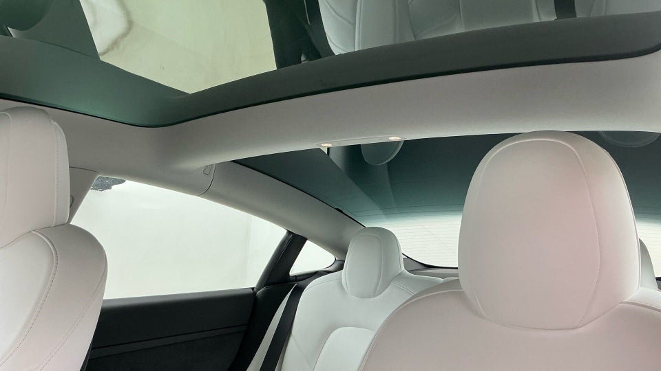 Tesla Model 3 Long Range AWD 4d