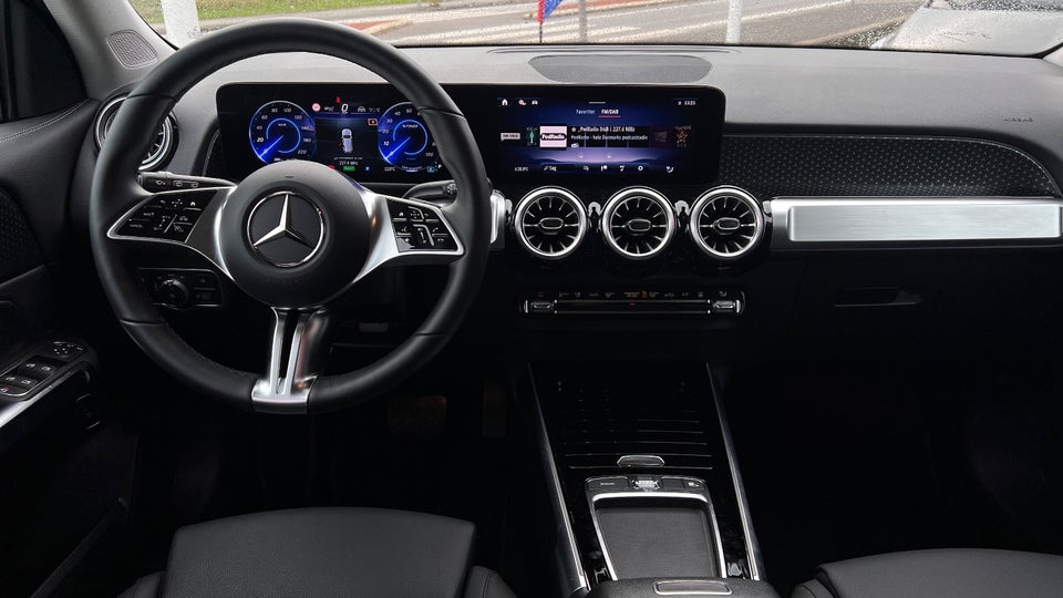 Mercedes EQB300 Progressive Advance 4Matic 5d