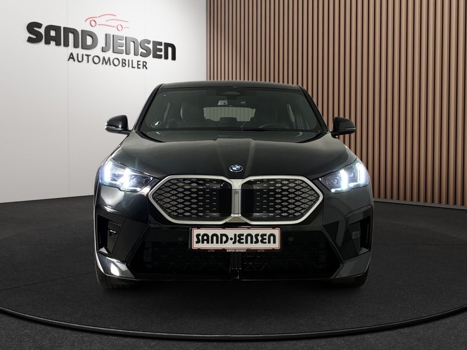 BMW iX2 eDrive20 M-Sport Premium 5d