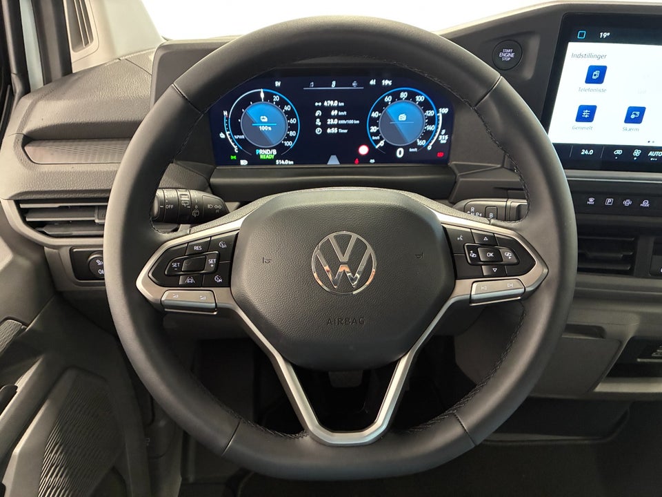 VW e-Caravelle 64 Basis SWB