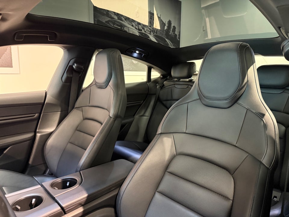 Porsche Taycan Performance+ 4d