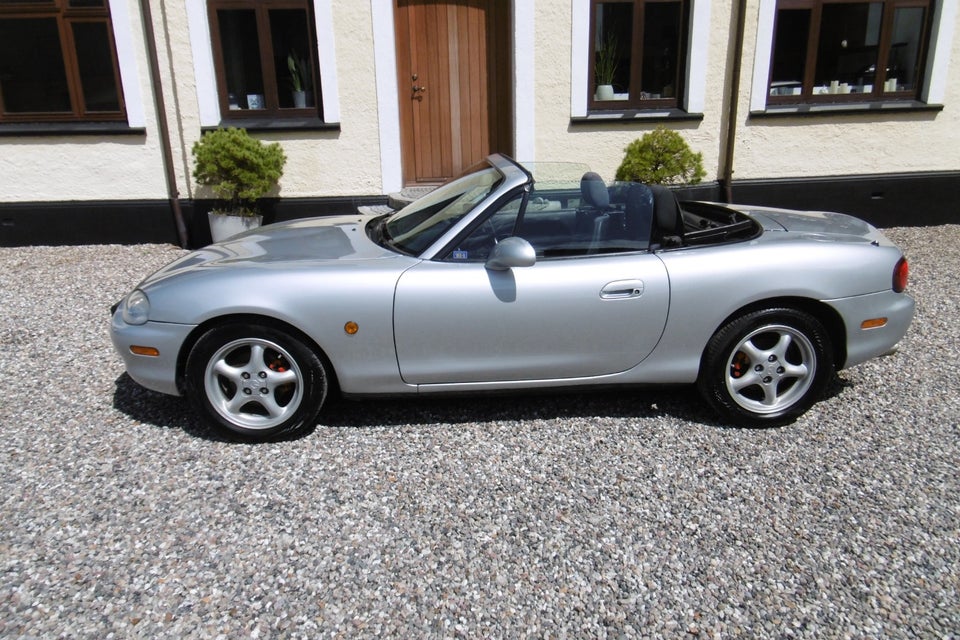 Mazda MX-5 1,6i 16V 2d