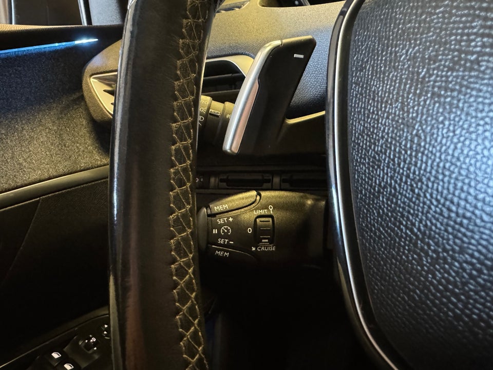 Peugeot 3008 1,2 e-THP 130 Allure EAT6 5d