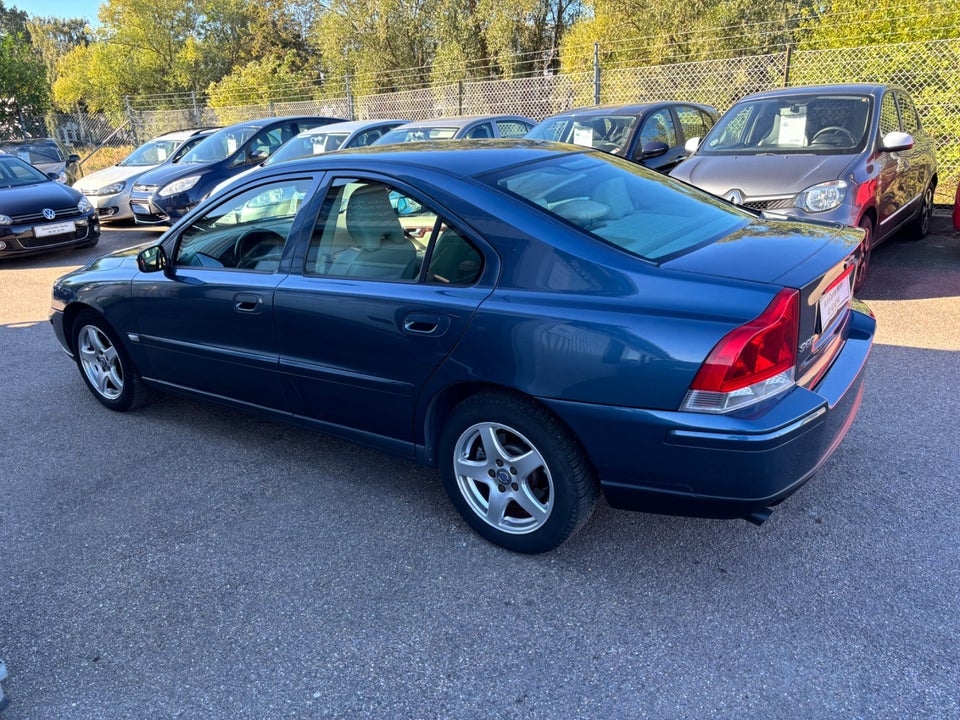 Volvo S60 2,4 140 aut. 4d