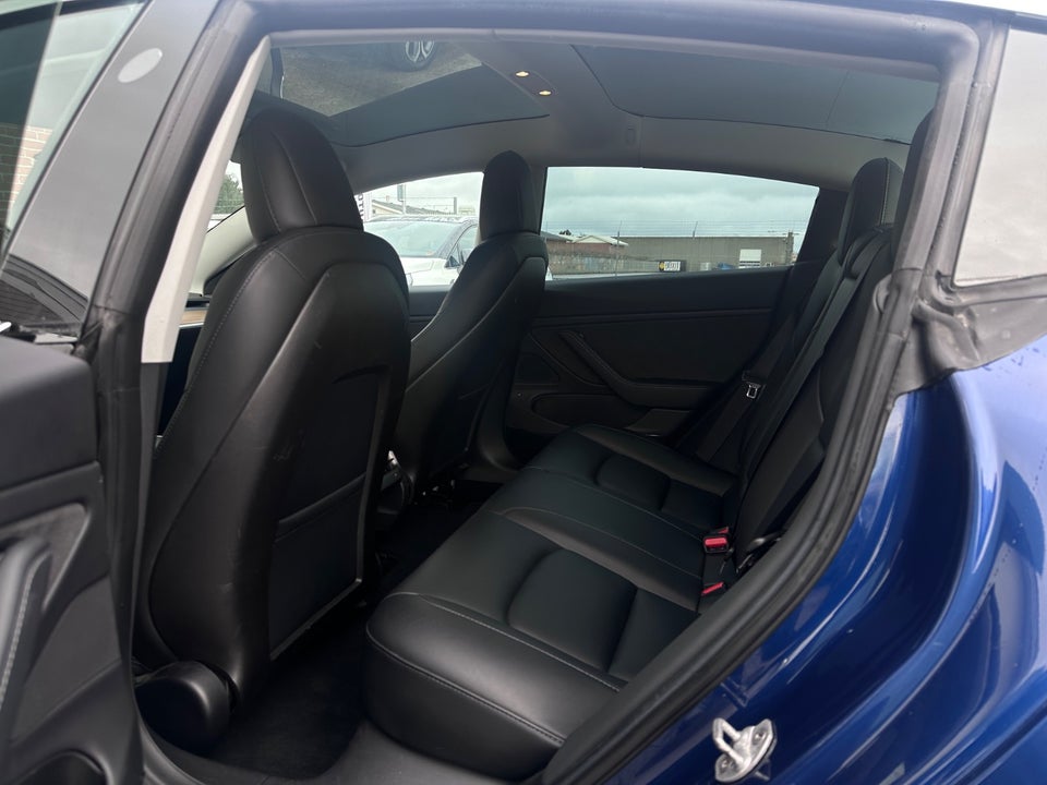 Tesla Model 3 Long Range AWD 4d