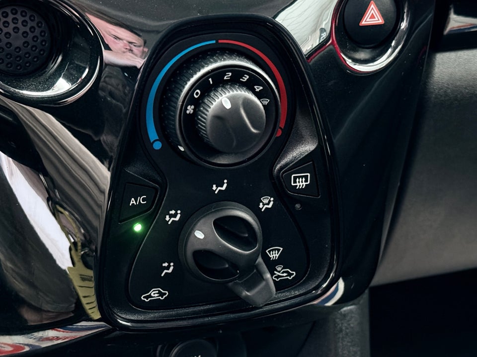 Toyota Aygo 1,0 VVT-i x-cite 5d