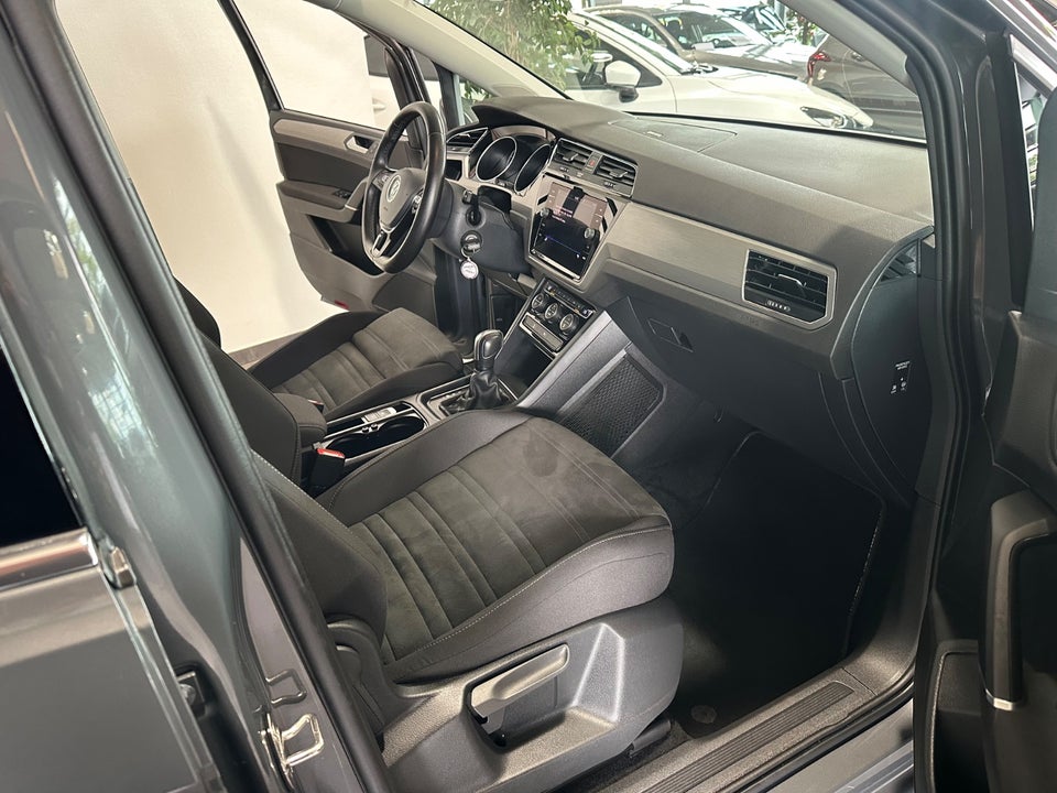VW Touran 1,5 TSi 150 Comfortline Family DSG Van 5d
