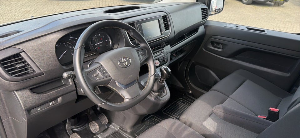 Toyota ProAce 2,0 D 144 Long Comfort Master 5d